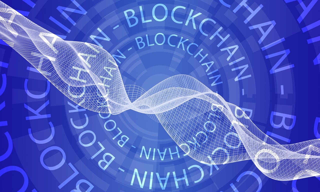 How Blockchain Technology is Transforming Mobile Apps in 2025